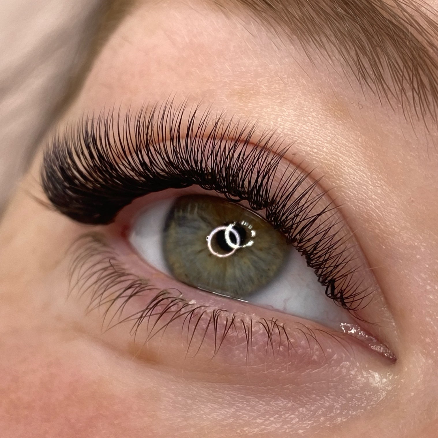 Russian Volume Lash Course In Person/Online image 1
