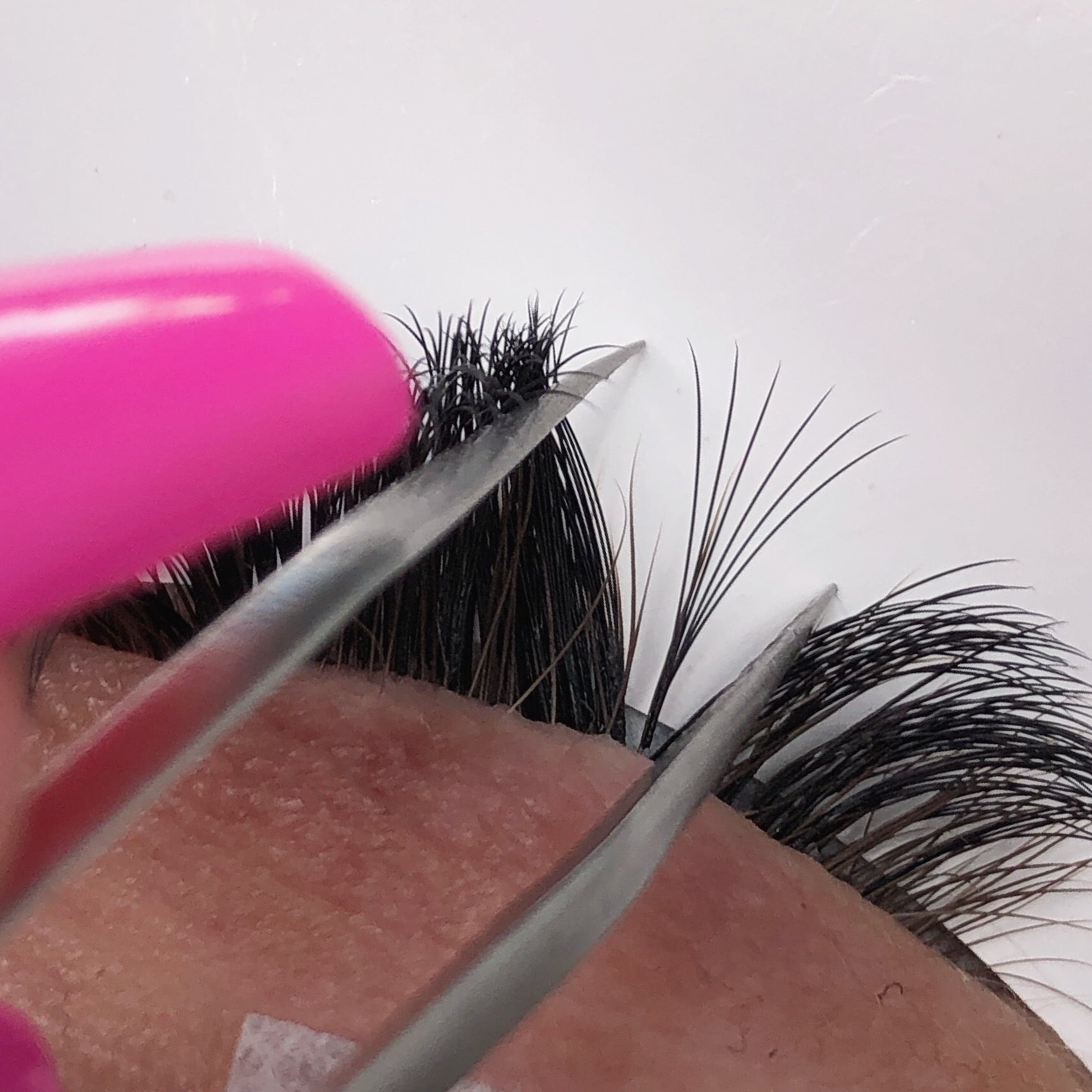 Russian Volume Lash Course In Person/Online image 4